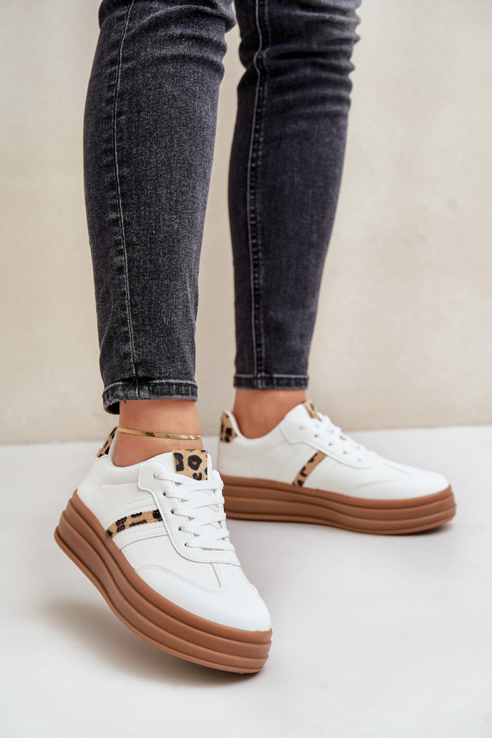 Sportliche Schuhe auf Plattform model 203633 Step in style