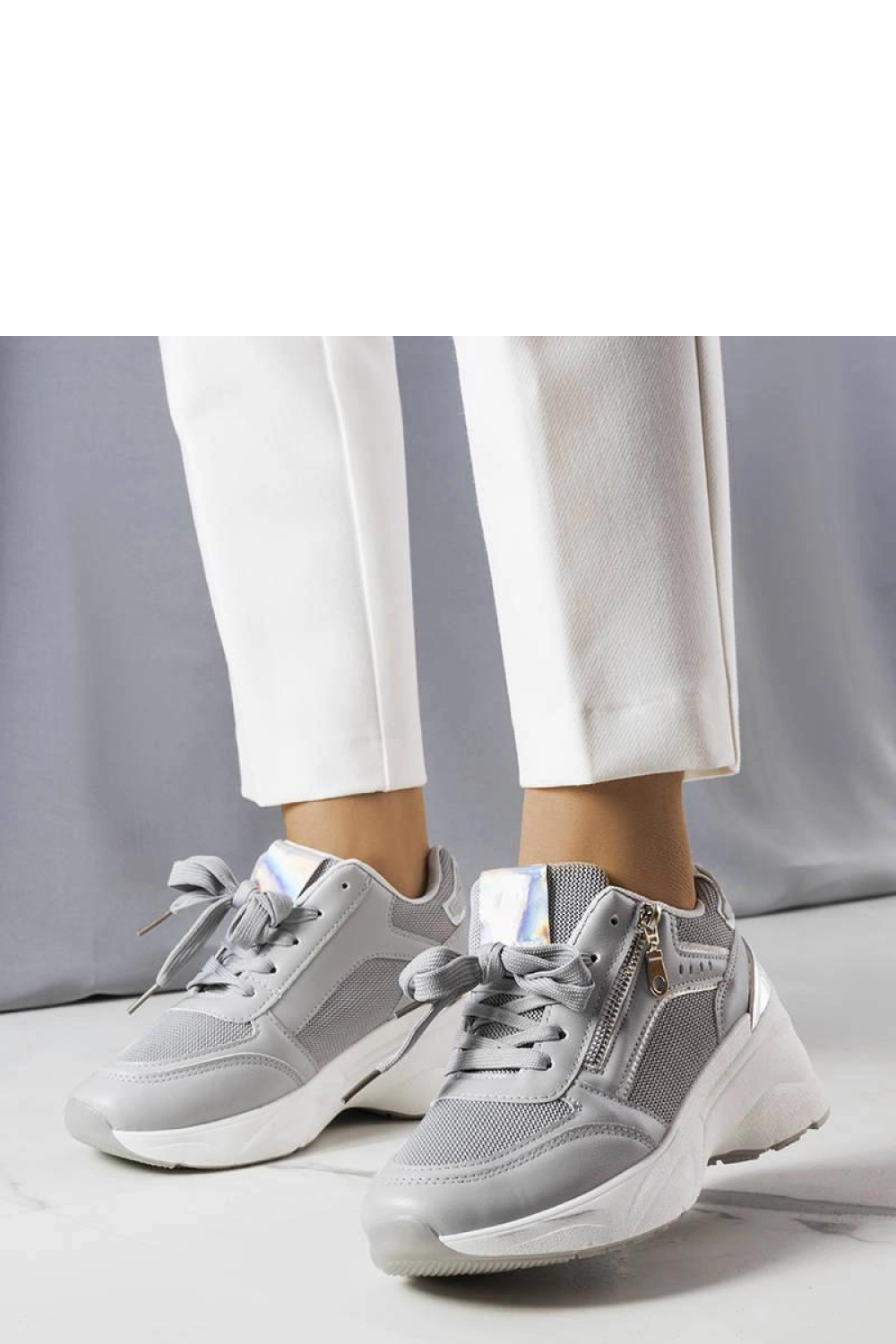 Sportliche Schuhe mit Keilabsatz model 207203 Solea