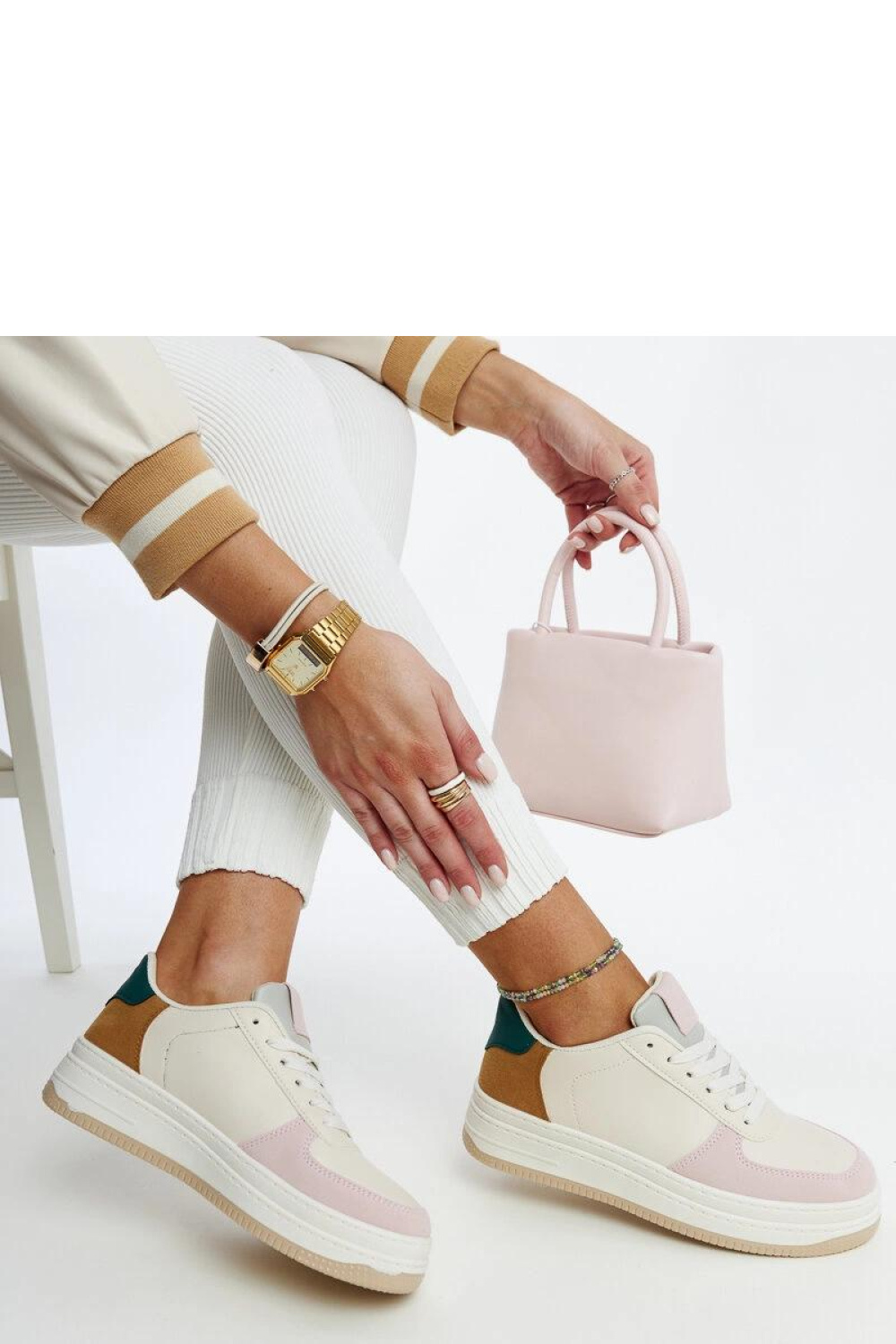 Sportliche Schuhe auf Plattform model 207404 Solea