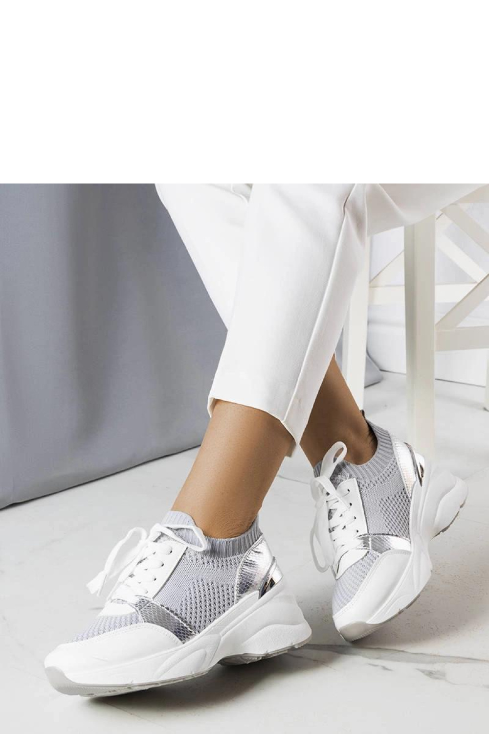 Sportliche Schuhe mit Keilabsatz model 207995 Solea