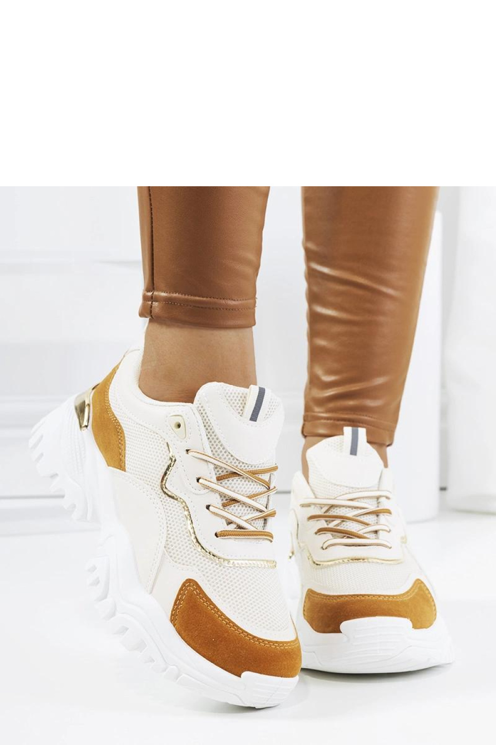 Sneakers model 208049 Solea