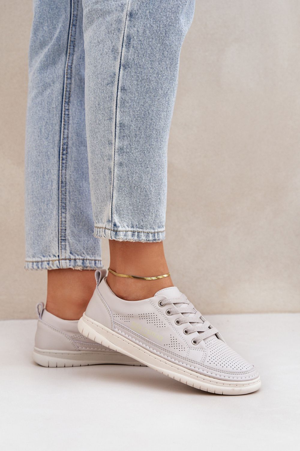 Sneakers model 208321 Step in style