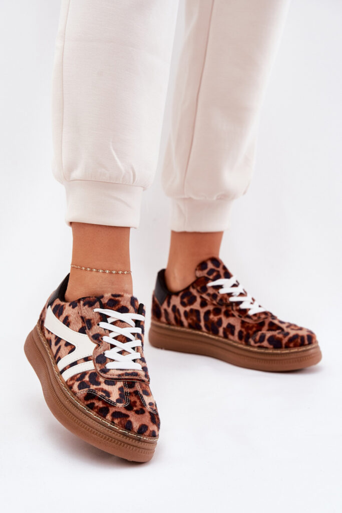 Sportliche Schuhe auf Plattform model 211004 Step in style