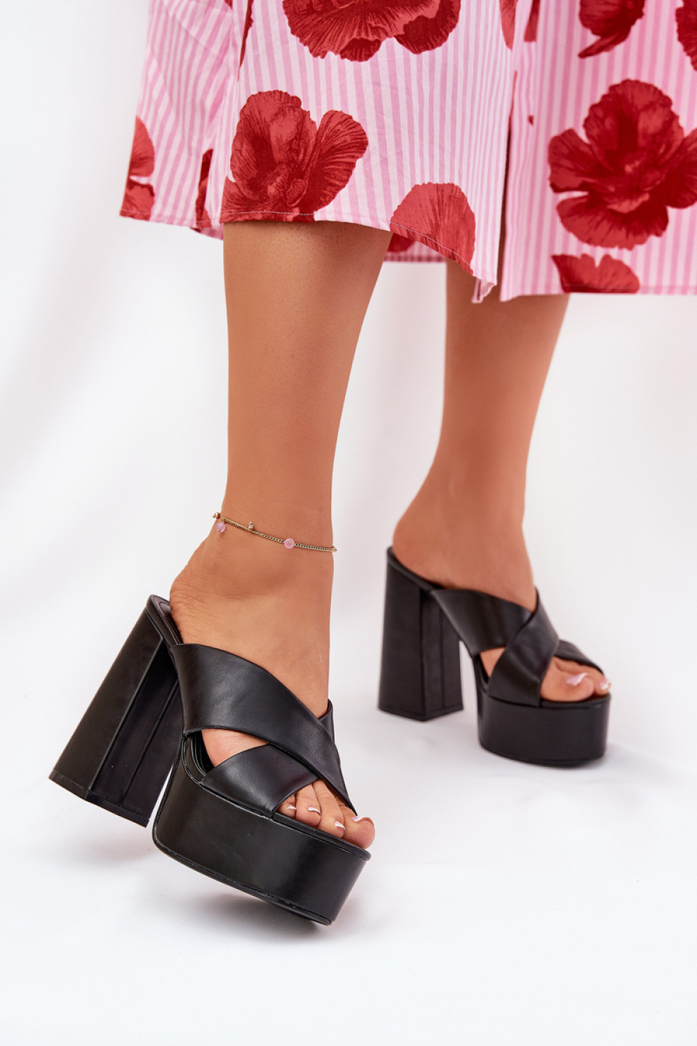 Pantoletten model 211957 Step in style