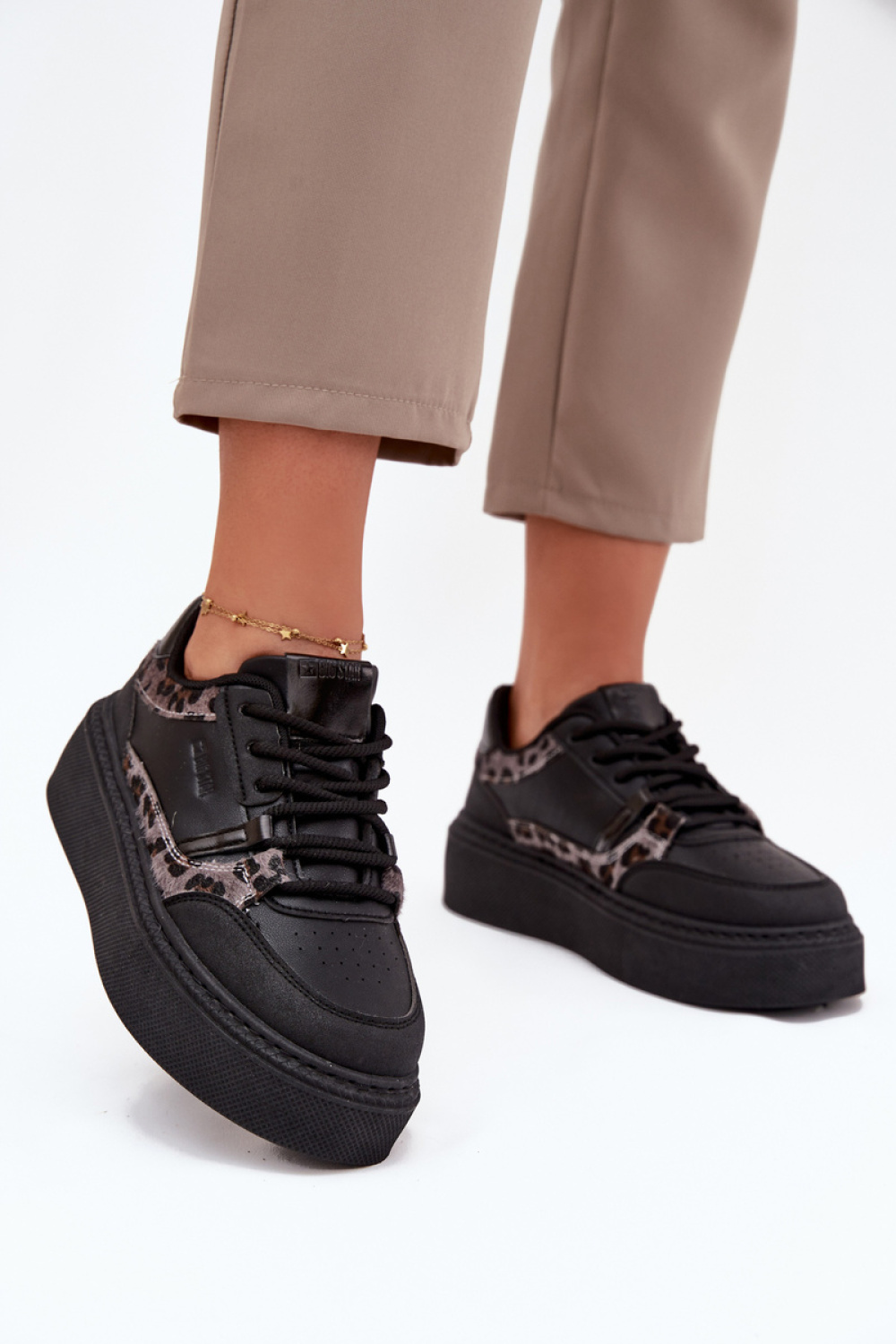Sportliche Schuhe auf Plattform model 216463 Step in style