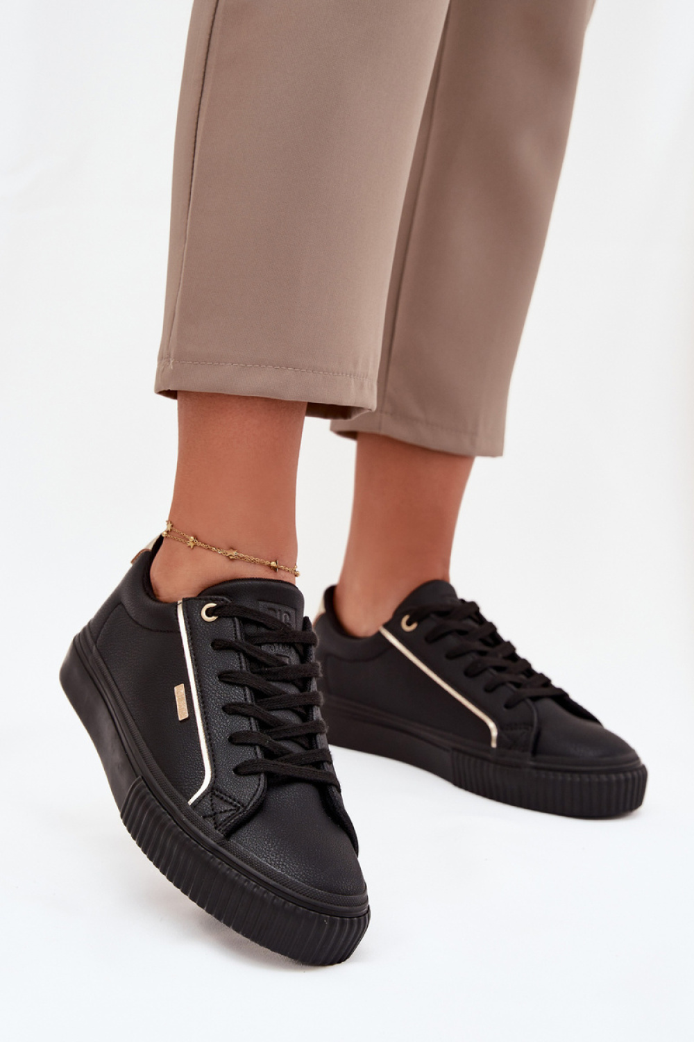 Sportliche Schuhe auf Plattform model 216473 Step in style