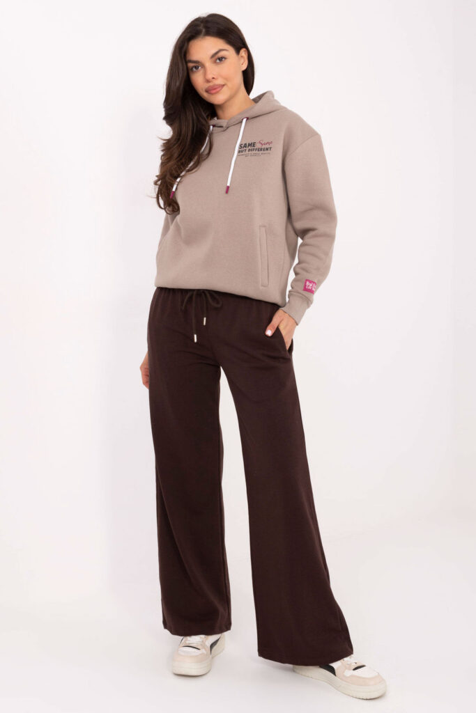 Sportanzug Hosen model 218244 Relevance
