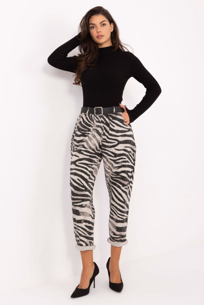 Damen Hose model 218442 Italy Moda