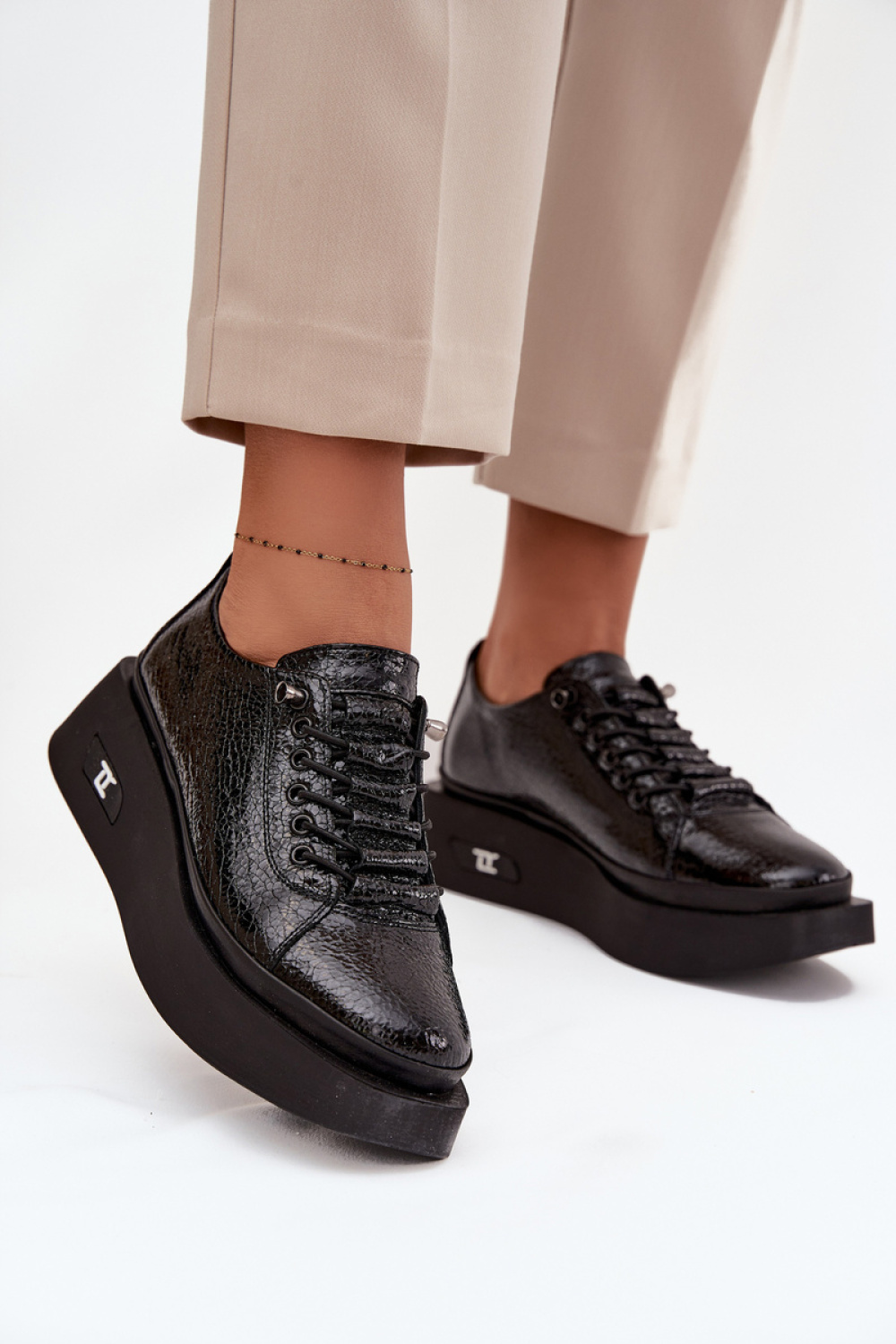 Halbschuhe mit Plattform model 219103 Step in style