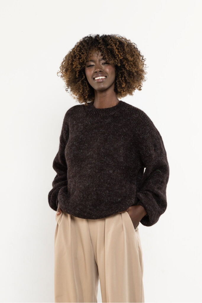 Pullover model 220850 awama