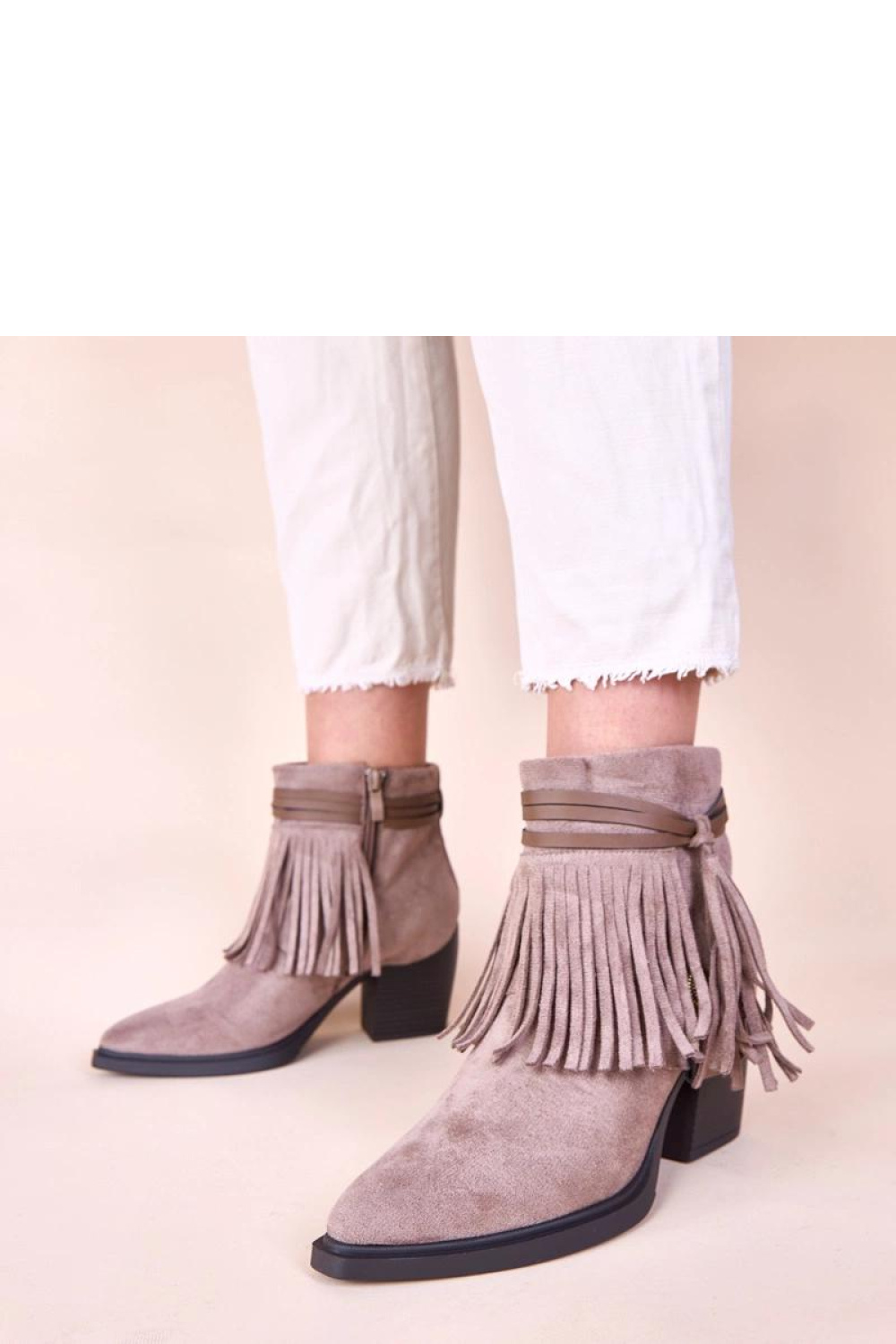 Stiefeletten mit Absatz model 221020 Solea