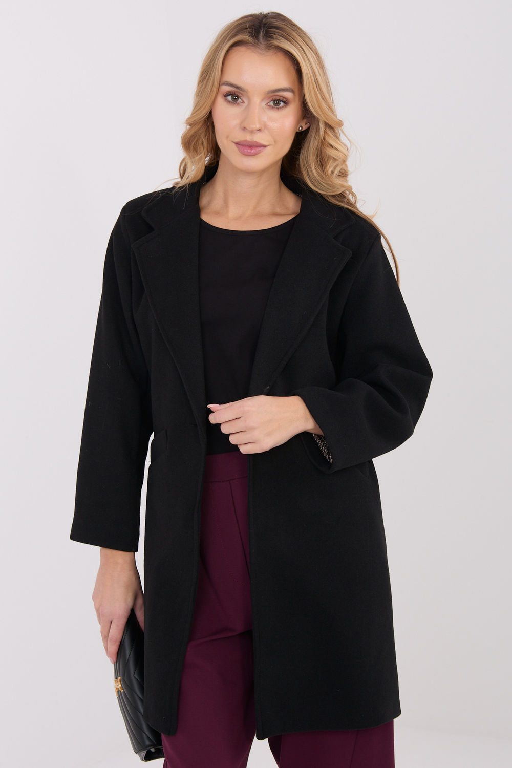 Mantel model 222159 Italy Moda