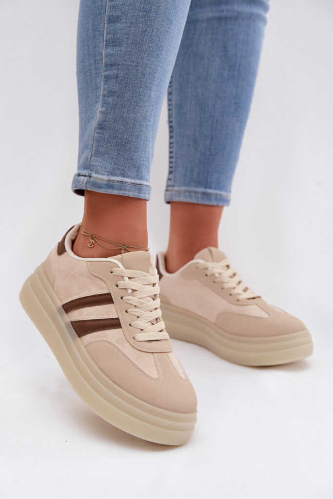 Sportliche Schuhe auf Plattform model 224408 Step in style