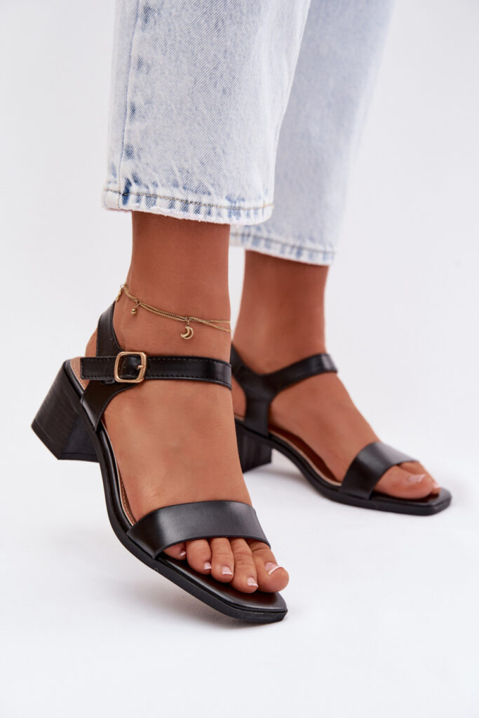 Sandalen mit Absatz model 225113 Step in style