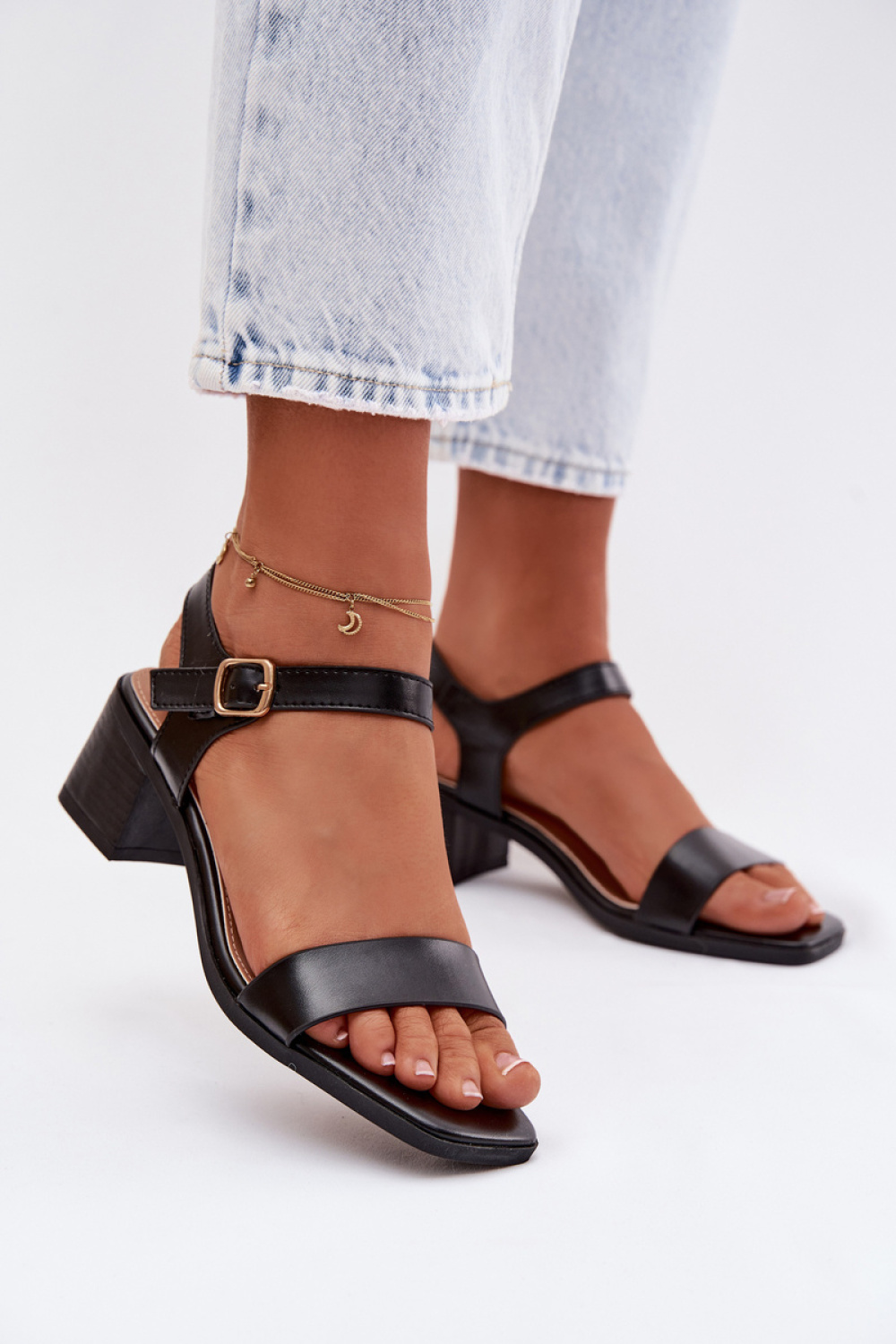 Sandalen mit Absatz model 225113 Step in style