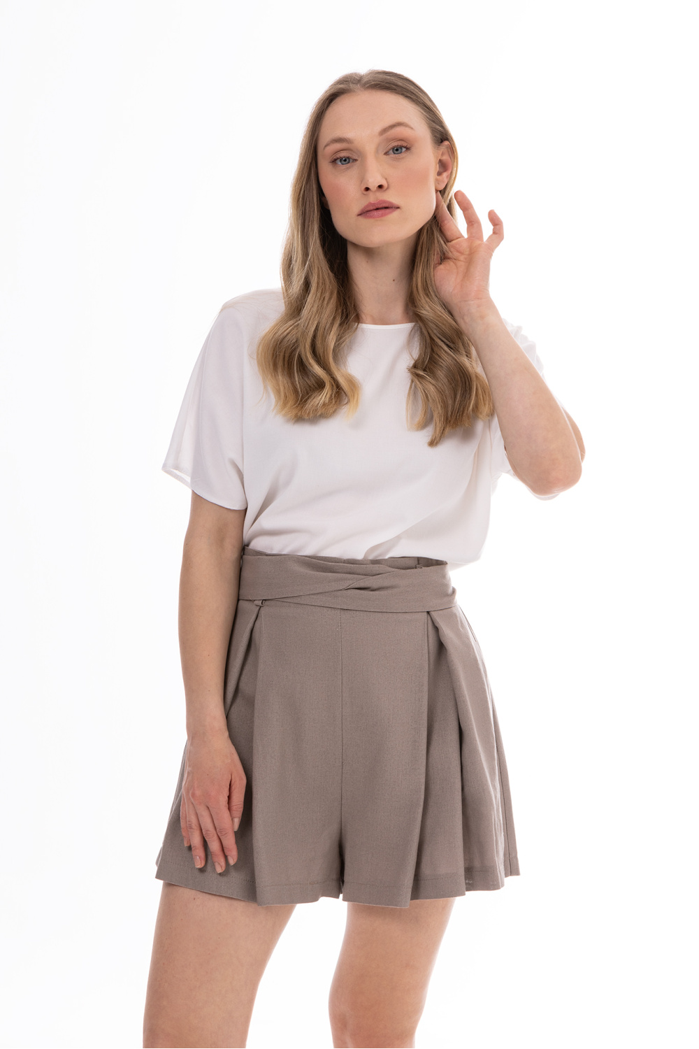 Shorts model 225293 awama