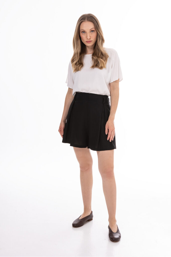 Shorts model 225294 awama