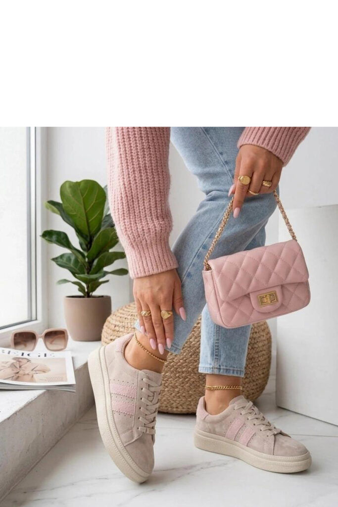 Sportliche Schuhe auf Plattform model 226037 Solea