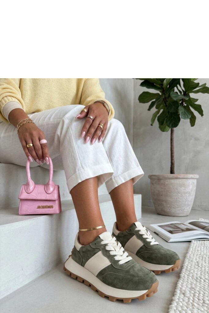 Sportliche Schuhe auf Plattform model 226039 Solea