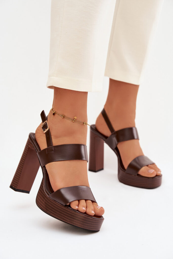 Sandalen mit Absatz model 226115 Step in style