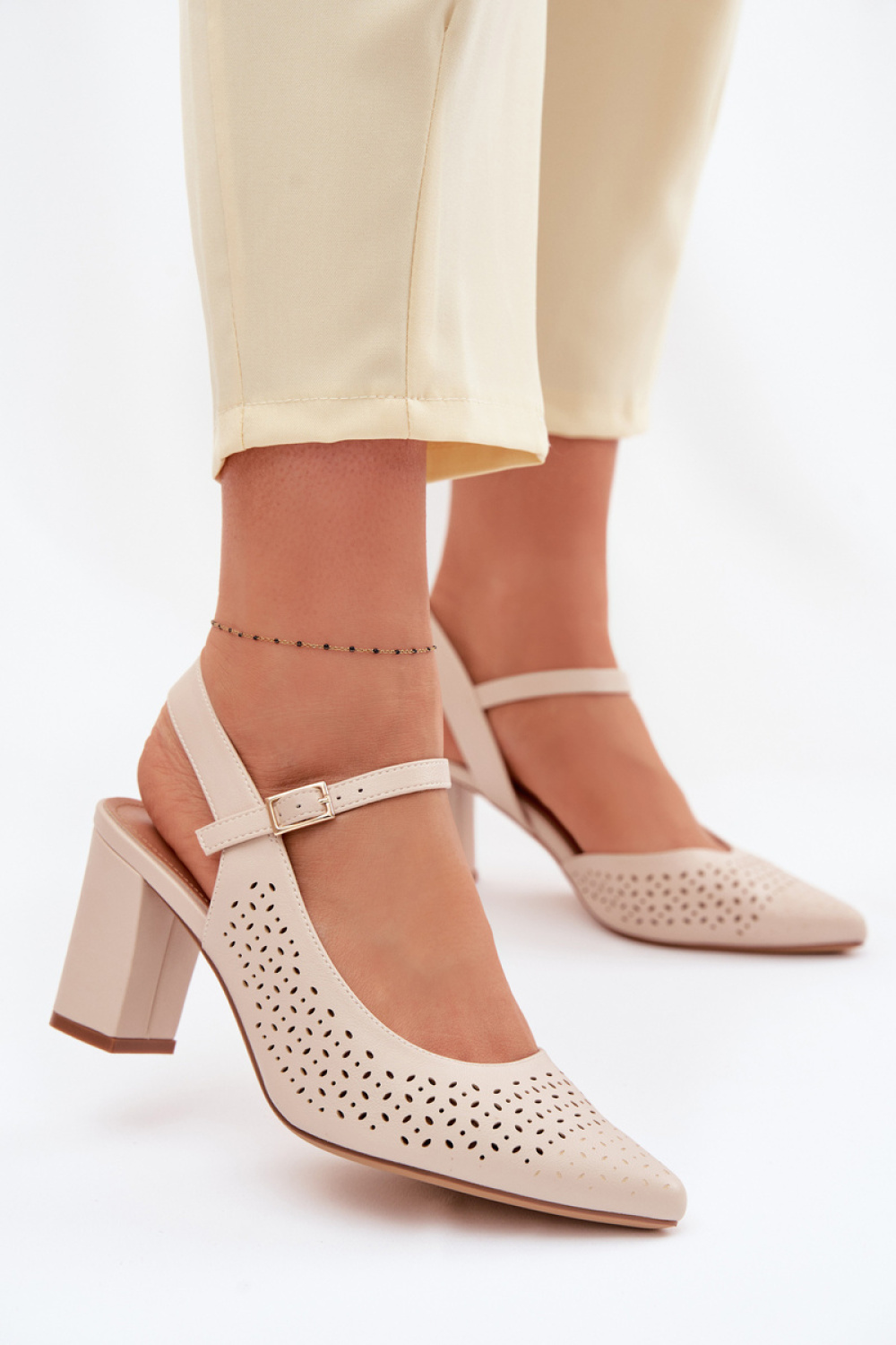 Sandalen mit Absatz model 226504 Step in style