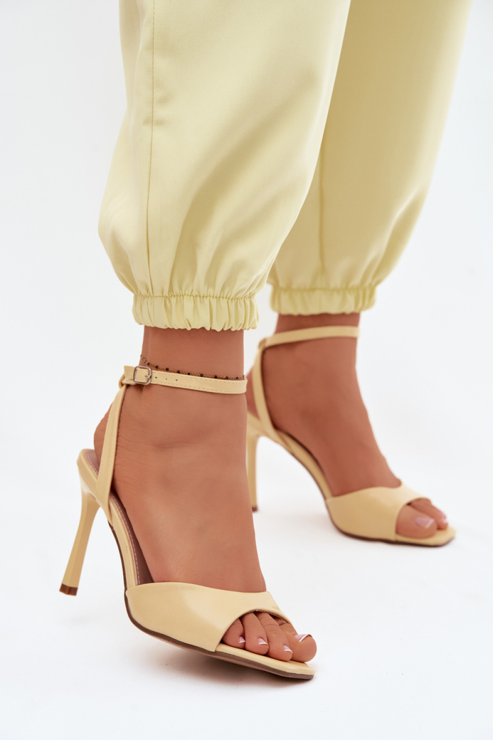Sandalen mit Absatz model 227435 Step in style
