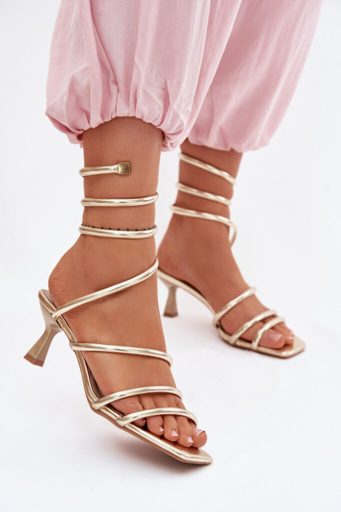 Sandalen mit Absatz model 227453 Step in style