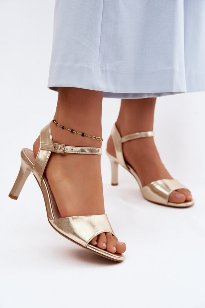 Sandalen mit Absatz model 228106 Step in style