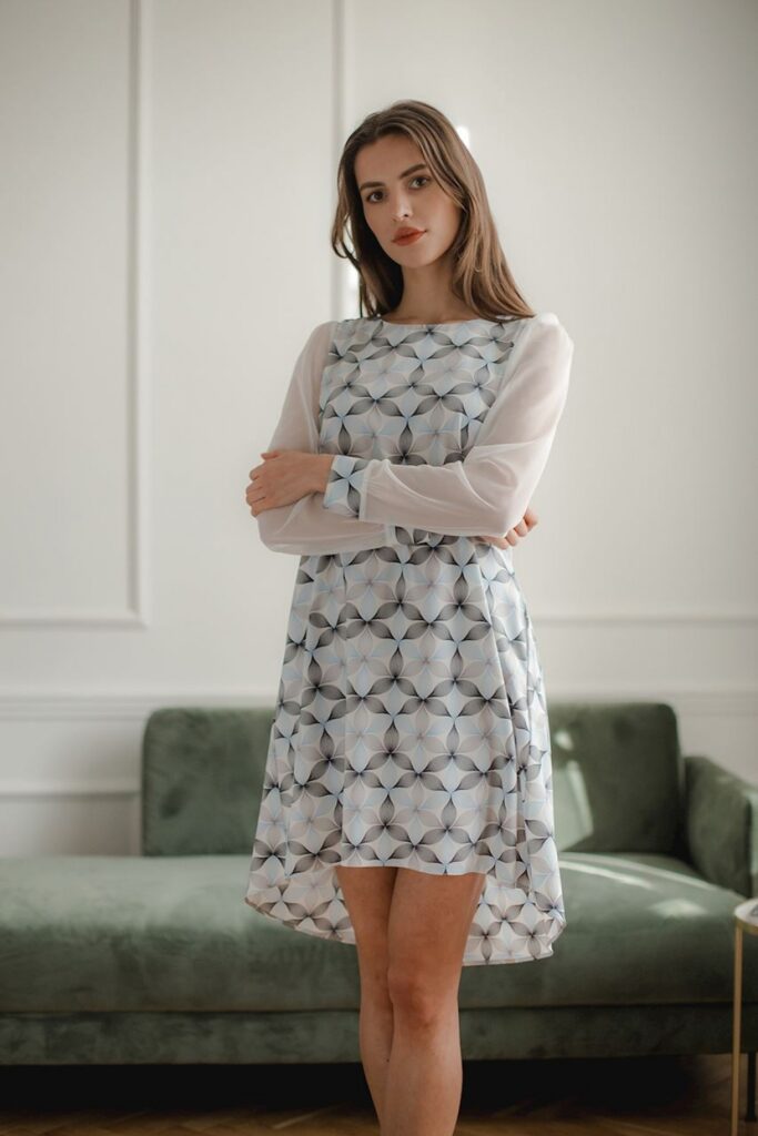 Cocktailkleid model 143903 Lenitif